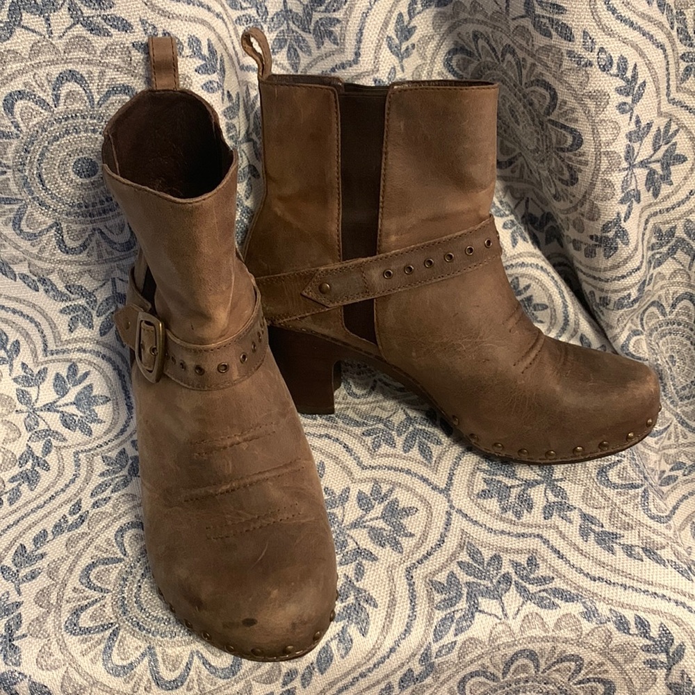 Dansko Distressed Oiled Brown Leather Steampunk Boots Size 42  US 11 or 11.5